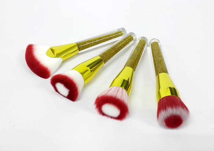 3D Brush with Glittered Handle